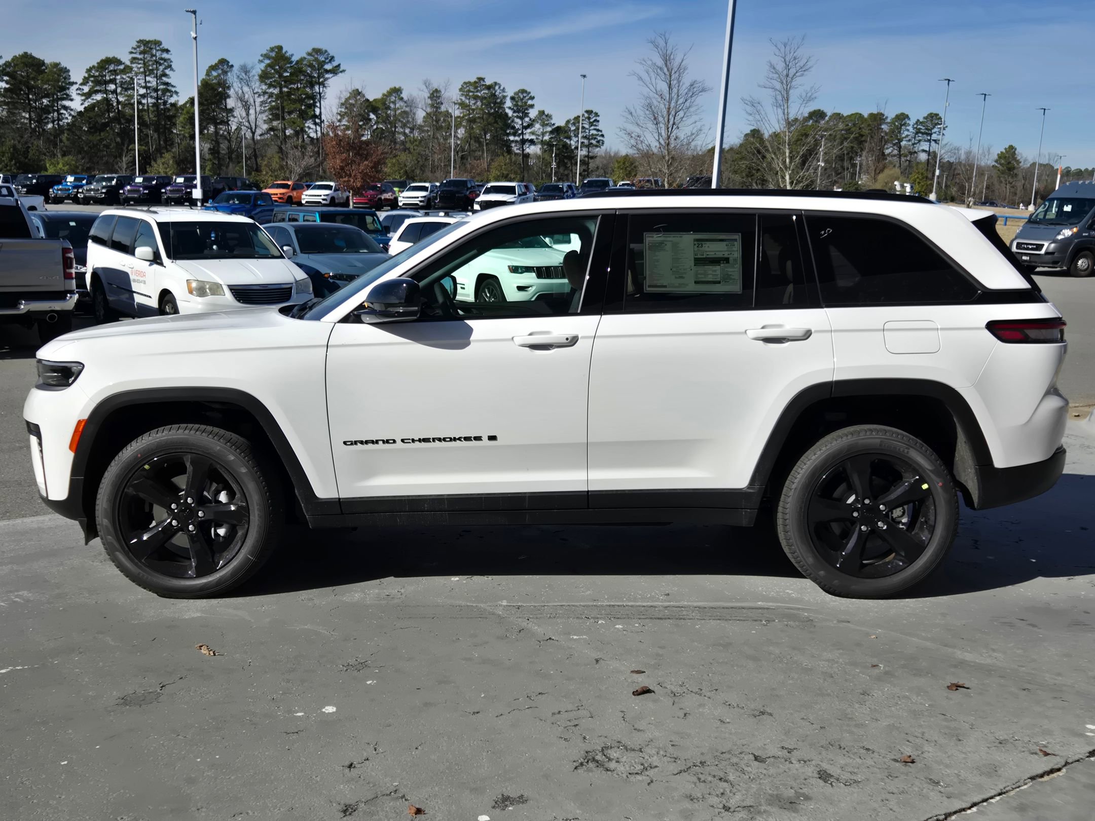 New 2026 Jeep Grand Cherokee Limited w/ Limited Altitude Package image 4