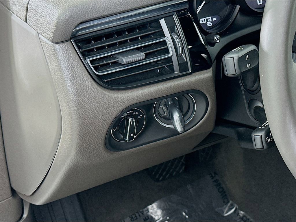 New 2025 Porsche Macan image 11