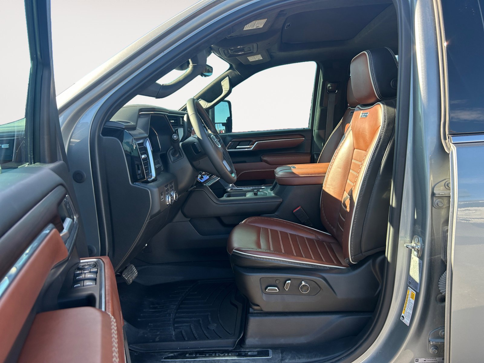 Used 2024 GMC Sierra 3500 Denali Ultimate image 23