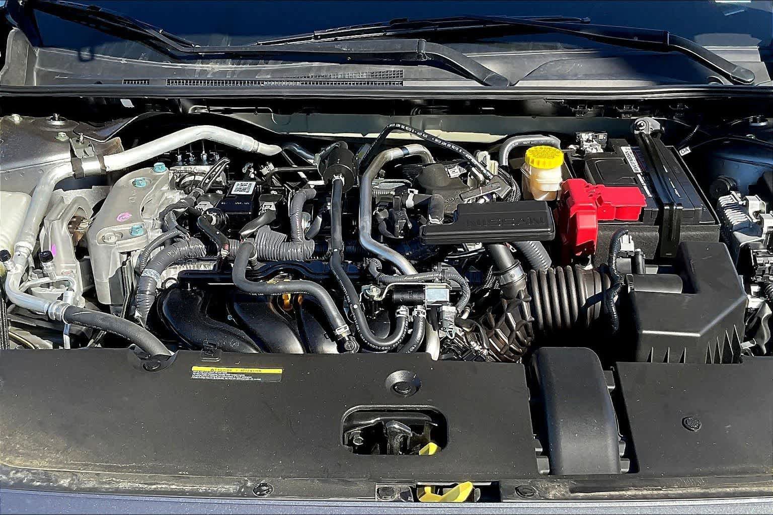 Used 2025 Nissan Sentra SR FWD image 9