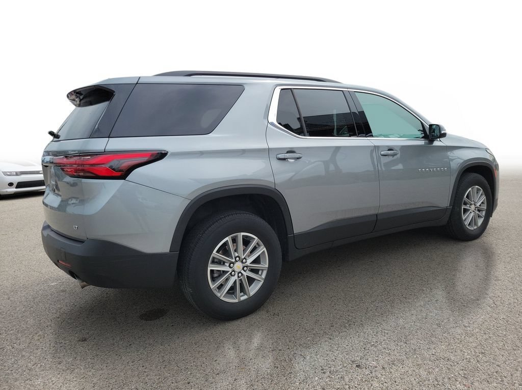 Used 2023 Chevrolet Traverse LT AWD/4WD image 4