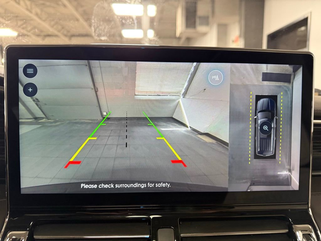 Used 2023 Lincoln Navigator Black Label AWD/4WD image 13