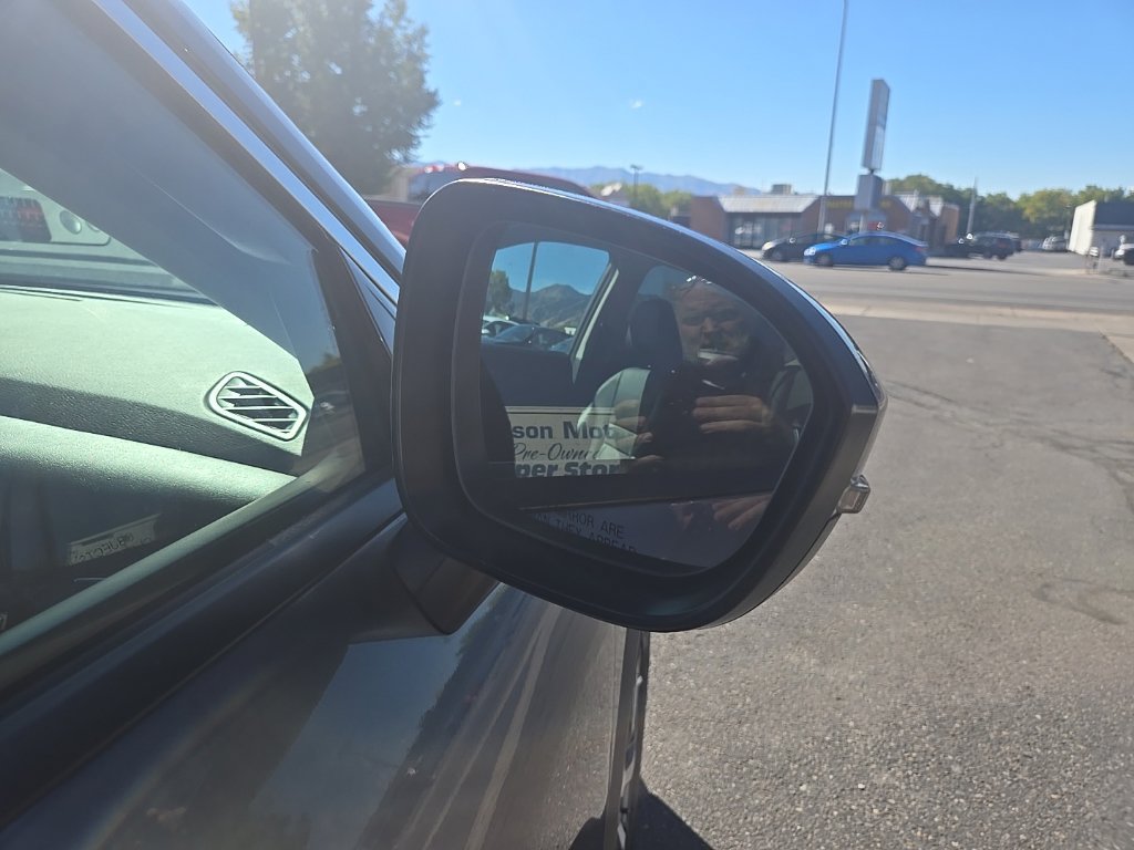Used 2026 Nissan Rogue SL AWD/4WD image 29