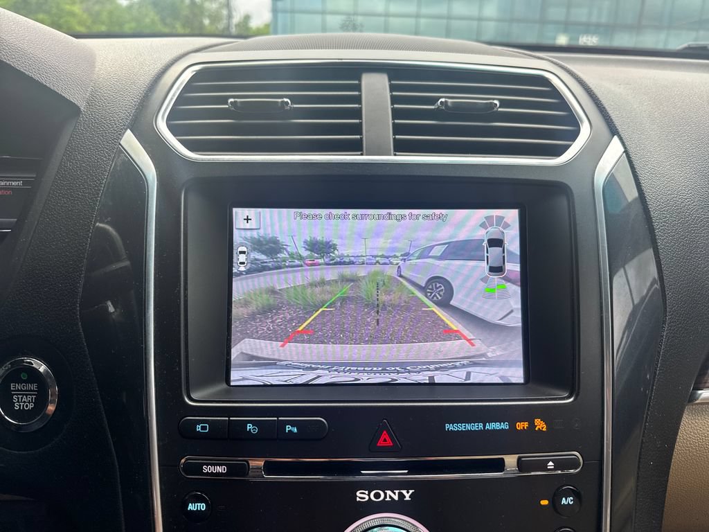 Used 2017 Ford Explorer Limited w/ Equipment Group 301A FWD image 20