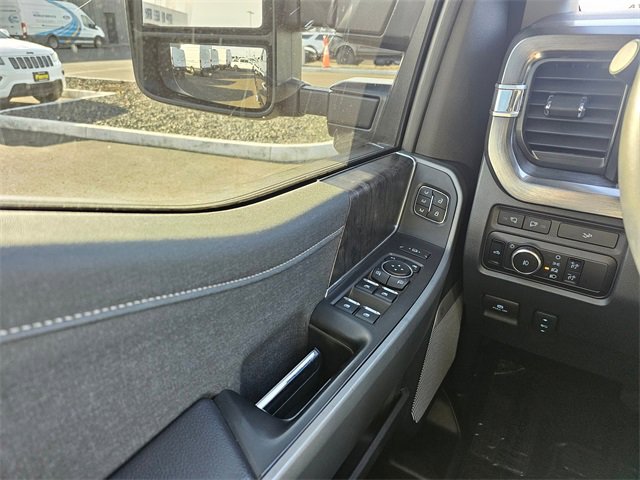 Used 2024 Ford F250 Lariat w/ Lariat Ultimate Package image 29