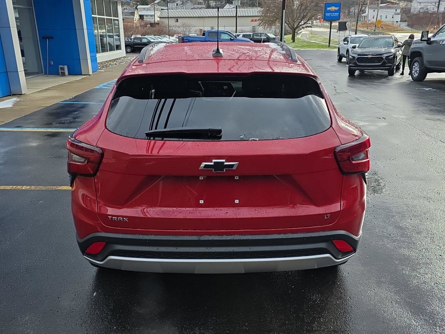 New 2026 Chevrolet Trax LT w/ Sunroof Package image 7