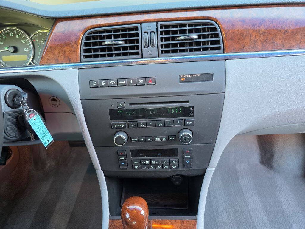 Used 2005 Buick LaCrosse CXL w/ Chrome Appearance Package FWD image 25