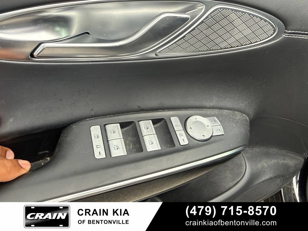 Used 2022 Genesis GV70 2.5T w/ Cargo Package AWD/4WD image 21