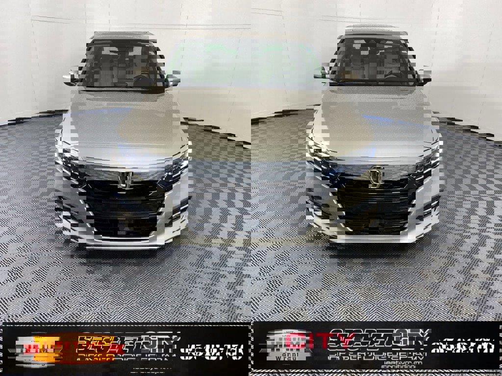 Used 2019 Honda Accord Touring video 2