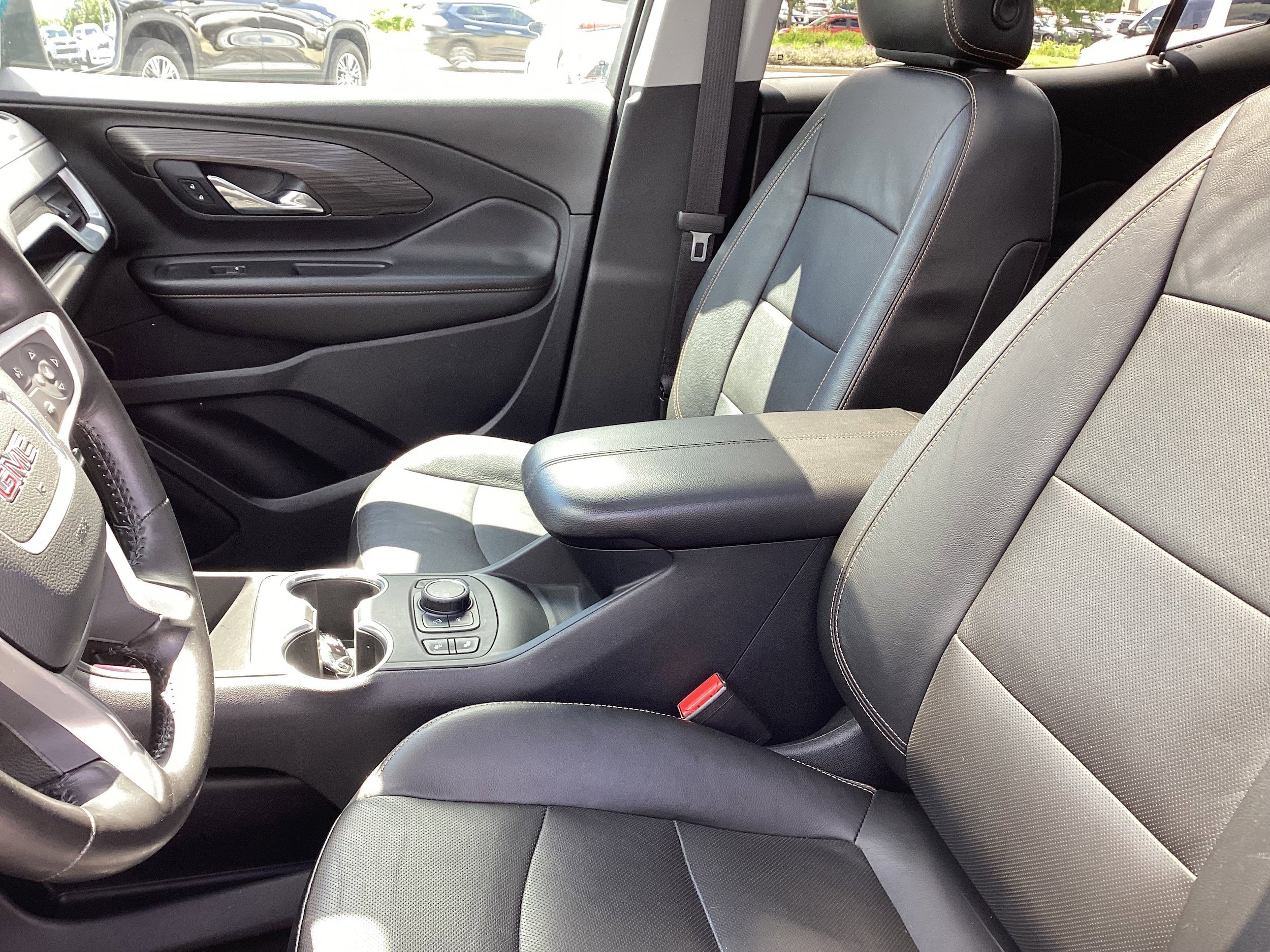 Used 2021 GMC Terrain SLT w/ Infotainment Package II AWD/4WD image 12