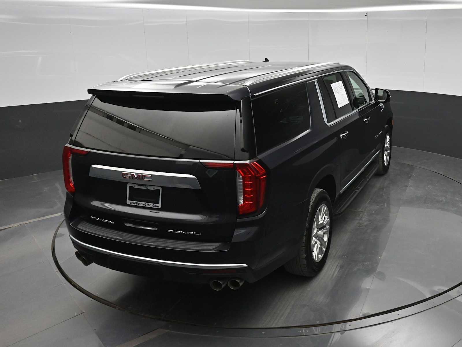 Used 2024 GMC Yukon XL Denali w/ Advanced Technology Package AWD/4WD image 32