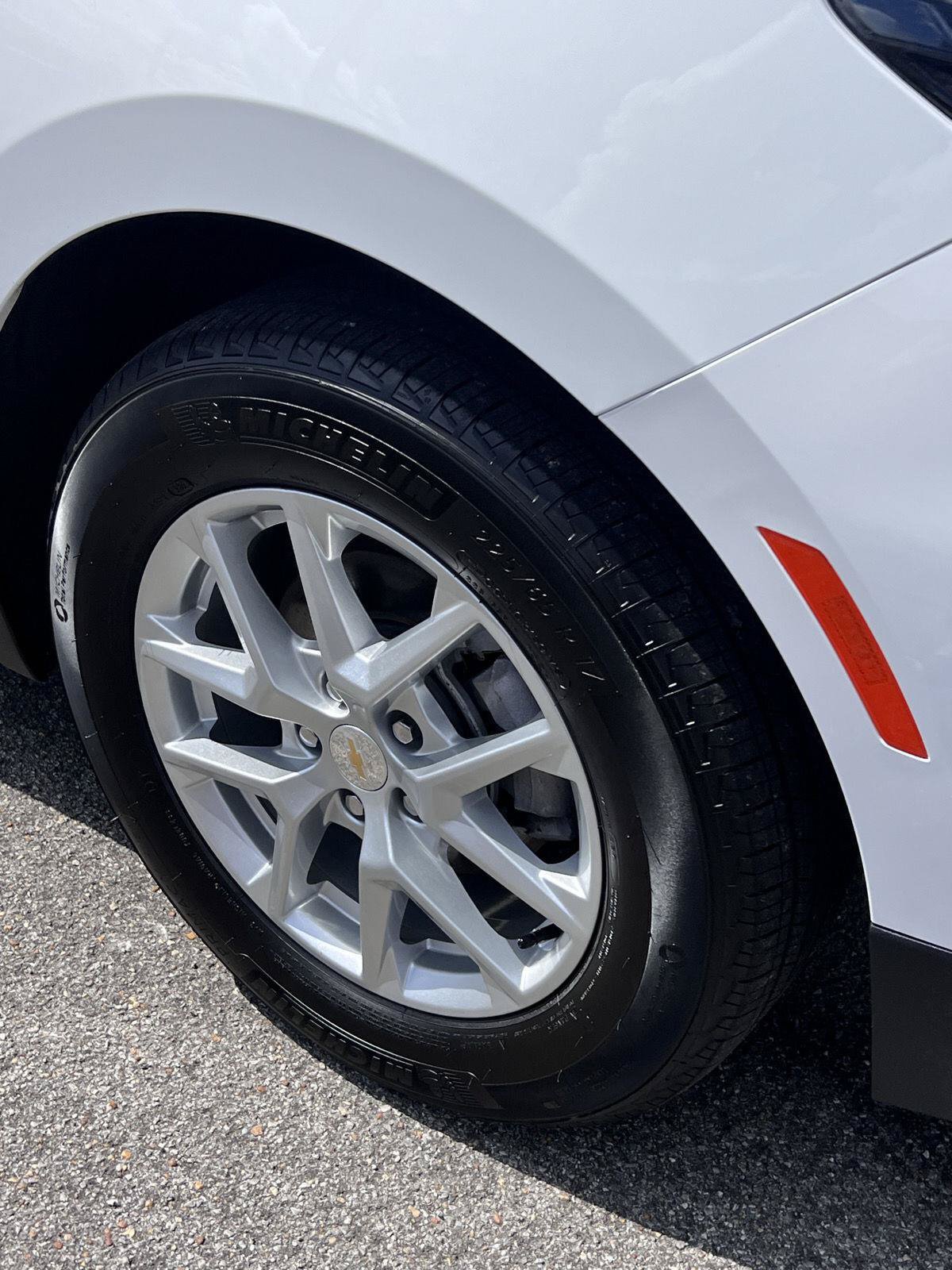 Used 2024 Chevrolet Equinox LT w/ LPO, Floor Liner Package FWD image 36