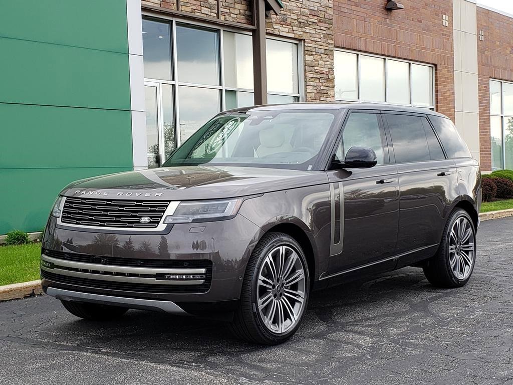 New 2025 Land Rover Range Rover Long Wheelbase SE image 1