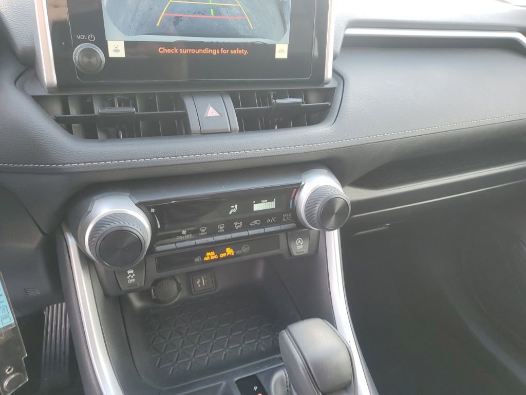 Used 2024 Toyota RAV4 LE image 21