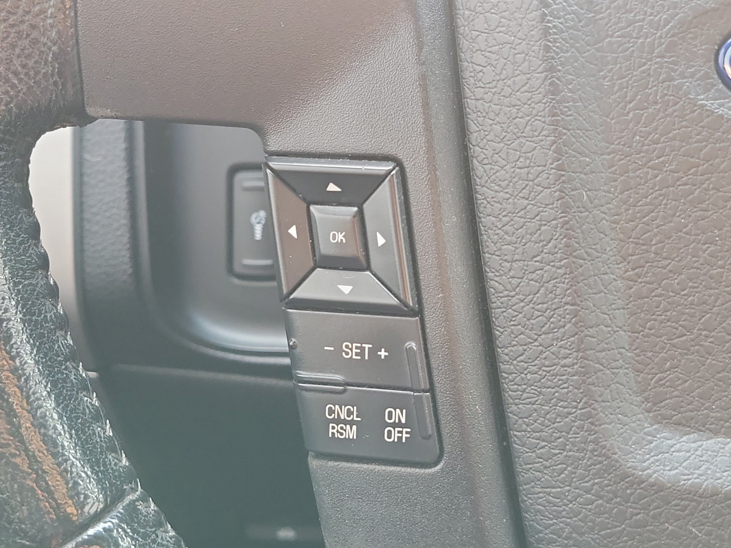 Used 2017 Ford Expedition XLT AWD/4WD image 21