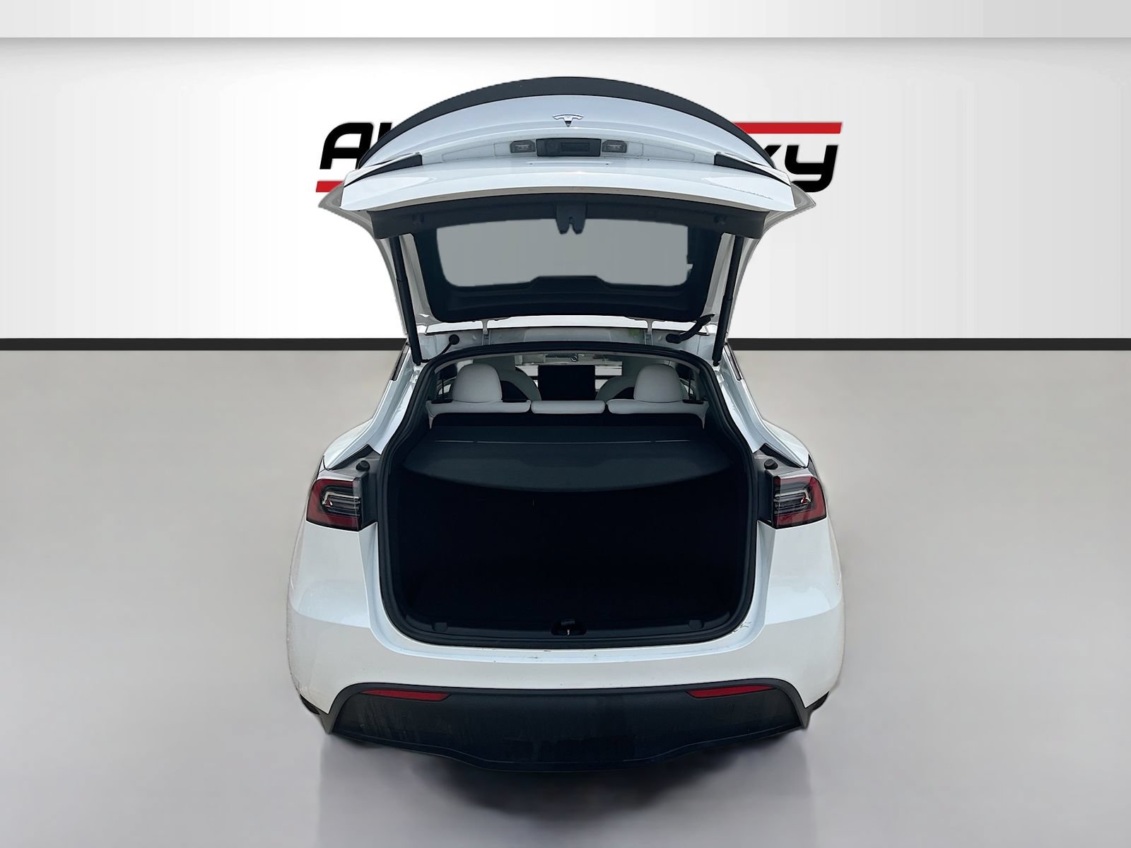 Used 2024 Tesla Model Y Performance AWD/4WD image 25