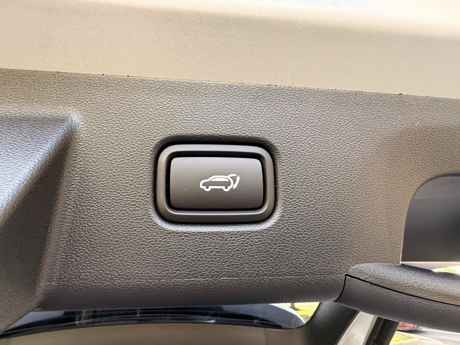 New 2026 Hyundai Tucson SEL Plus w/ Tow & Go Package FWD image 16