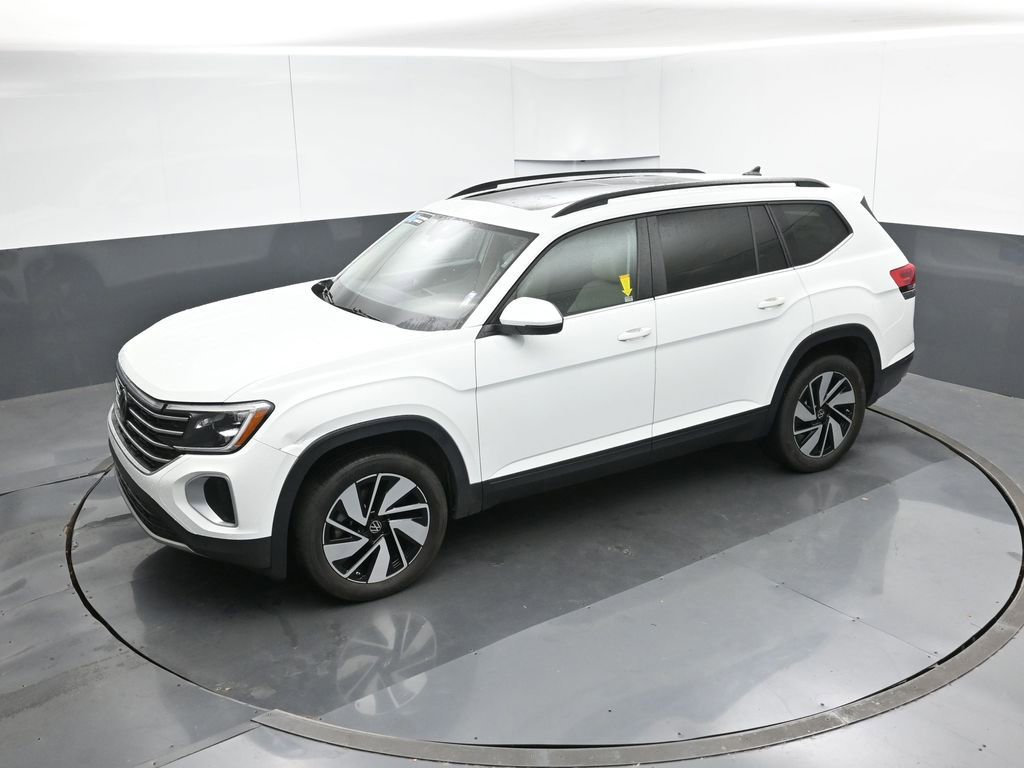 Used 2024 Volkswagen Atlas SE w/ Panoramic Sunroof Package image 48