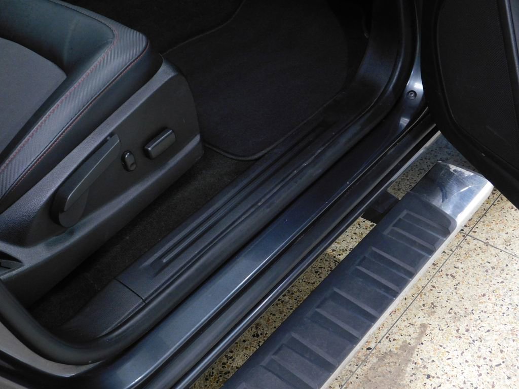 Used 2016 GMC Canyon SLE w/ All Terrain Package image 91