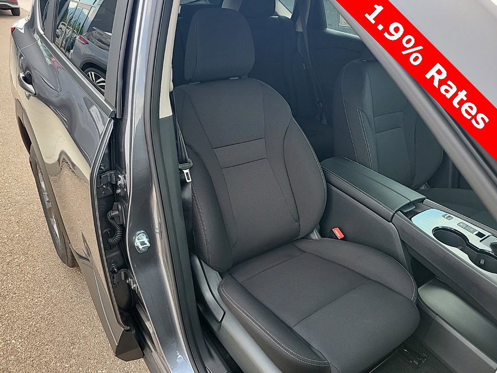 New 2026 Nissan Rogue S image 37