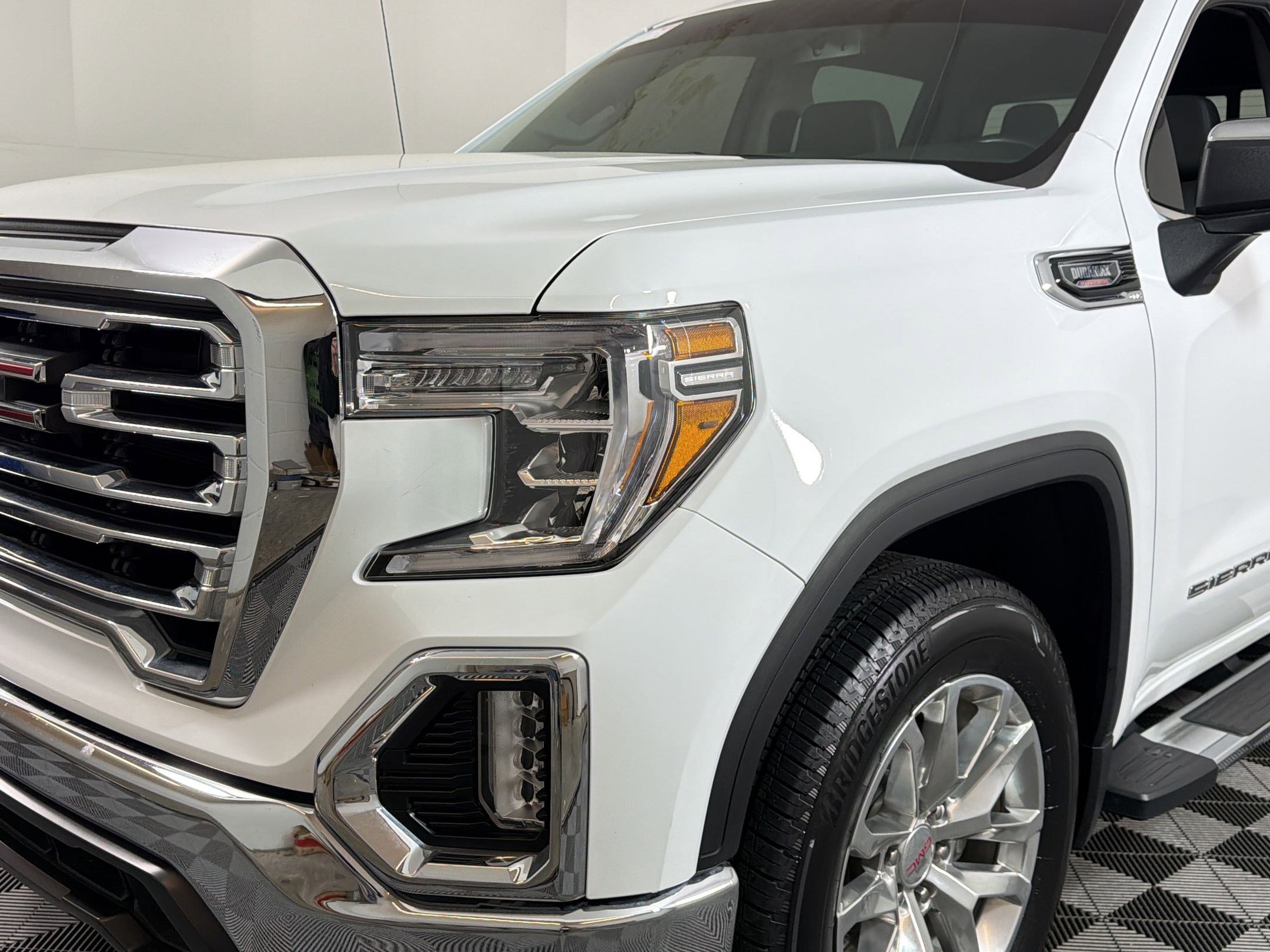 Used 2021 GMC Sierra 1500 SLT w/ SLT Premium Package image 9
