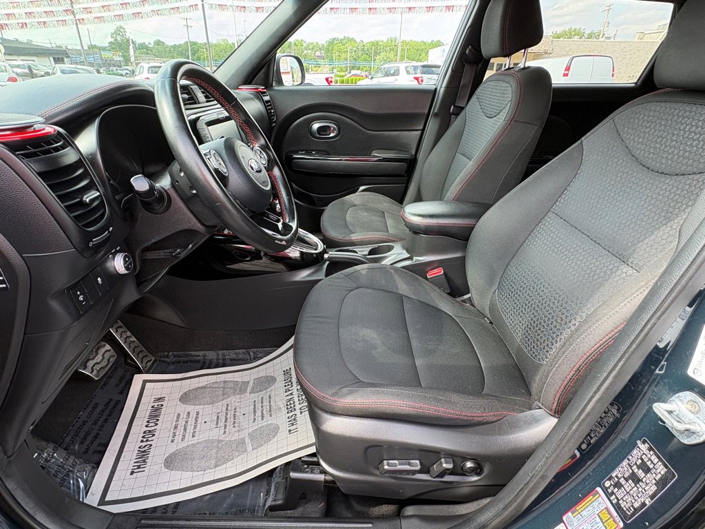 Used 2018 Kia Soul + FWD image 9