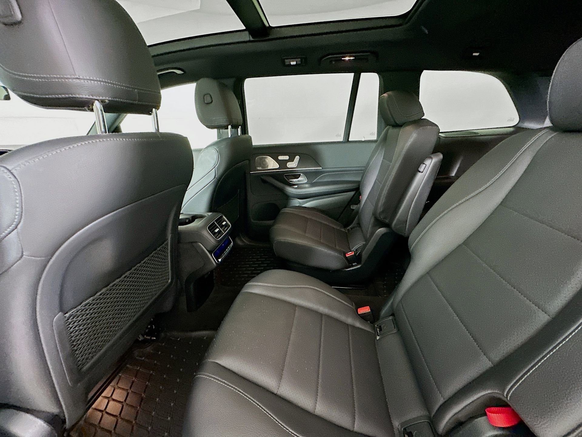 Used 2023 Mercedes-Benz GLS 450 4MATIC image 27