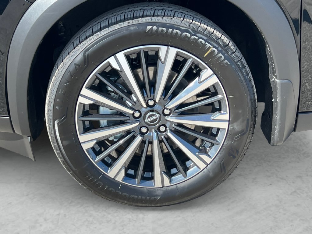 New 2026 Nissan Pathfinder Platinum FWD image 24