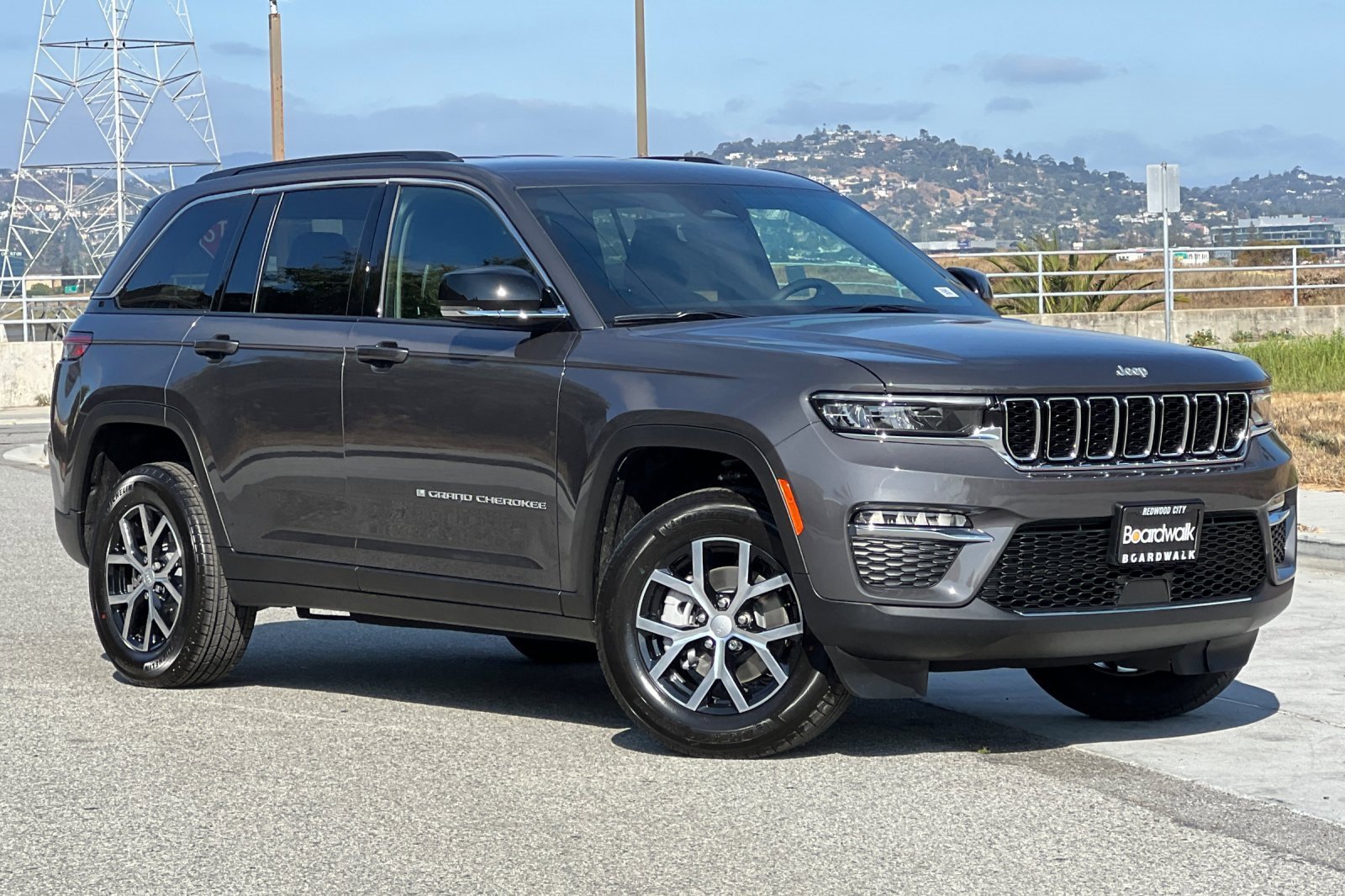 New 2025 Jeep Grand Cherokee Limited image 2