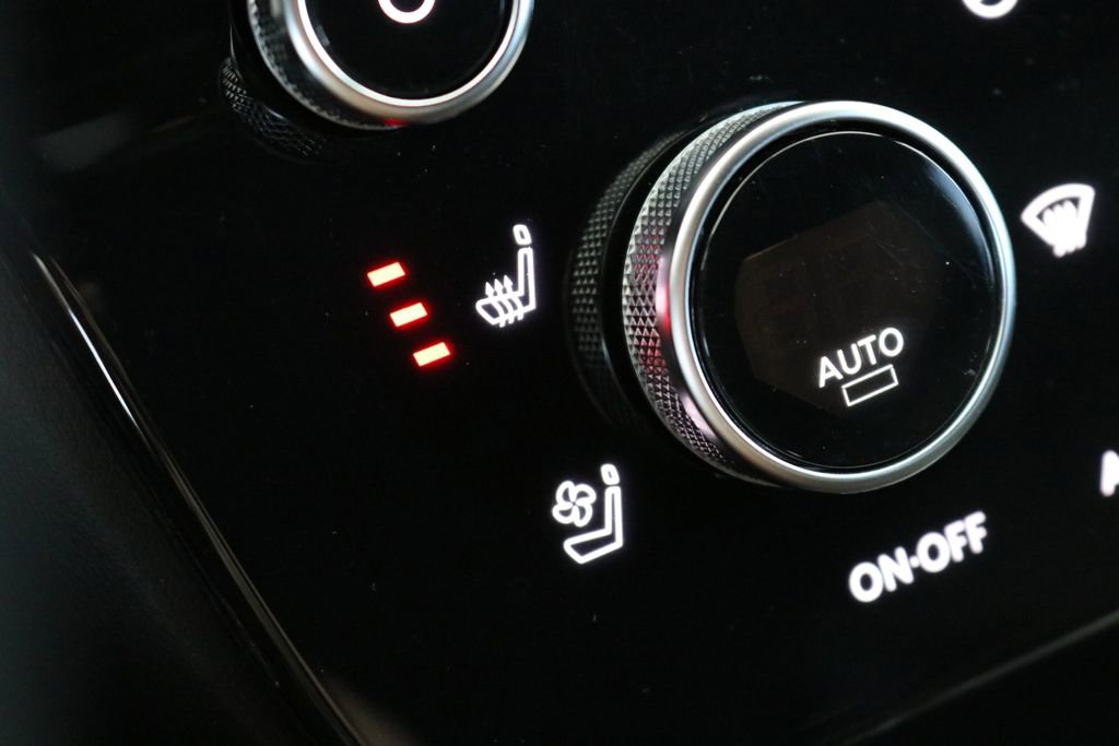 Certified 2025 INFINITI QX60 Luxe w/ Black Edition image 62