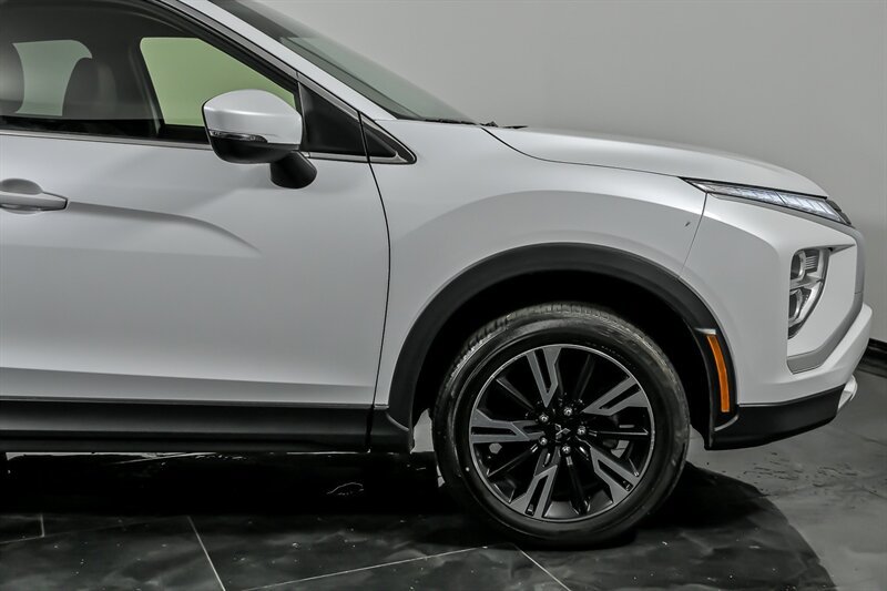 Used 2024 Mitsubishi Eclipse Cross SE AWD/4WD image 12