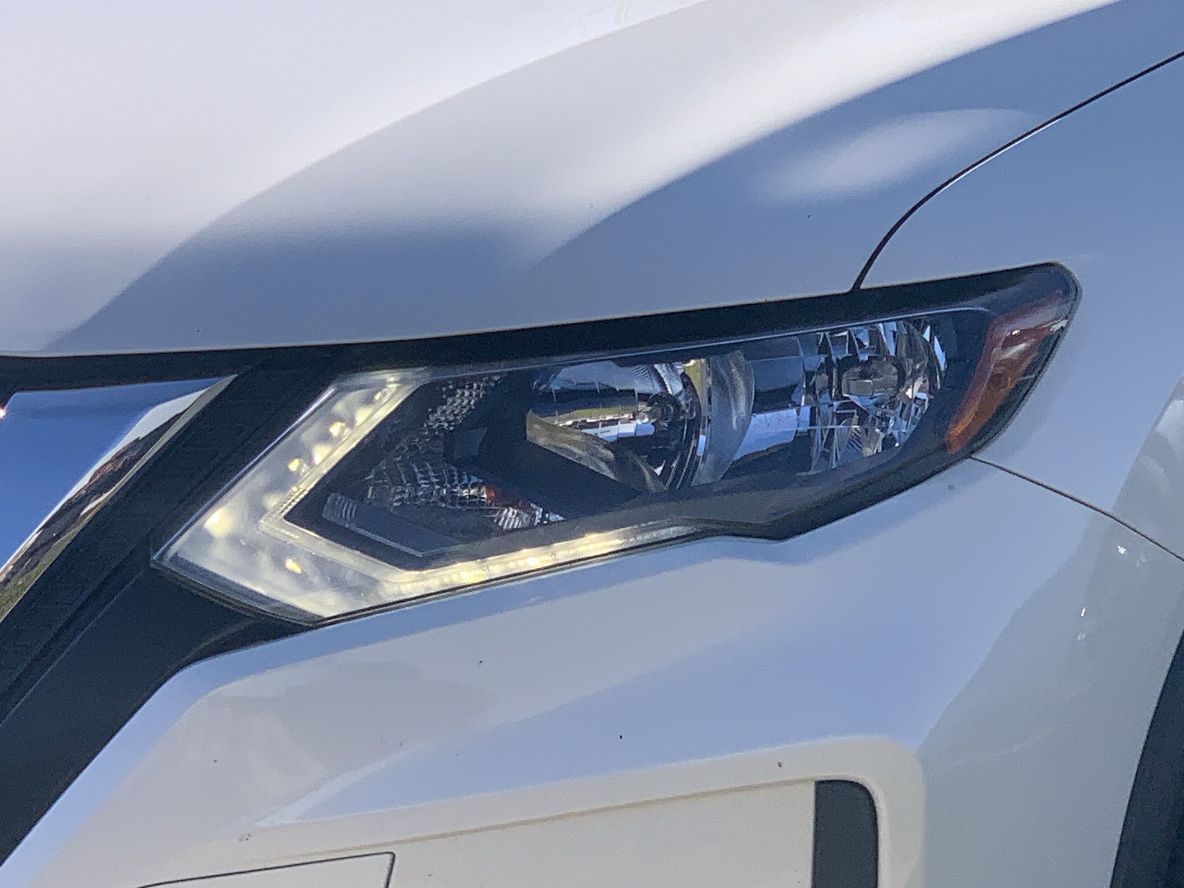 Used 2017 Nissan Rogue SV image 6