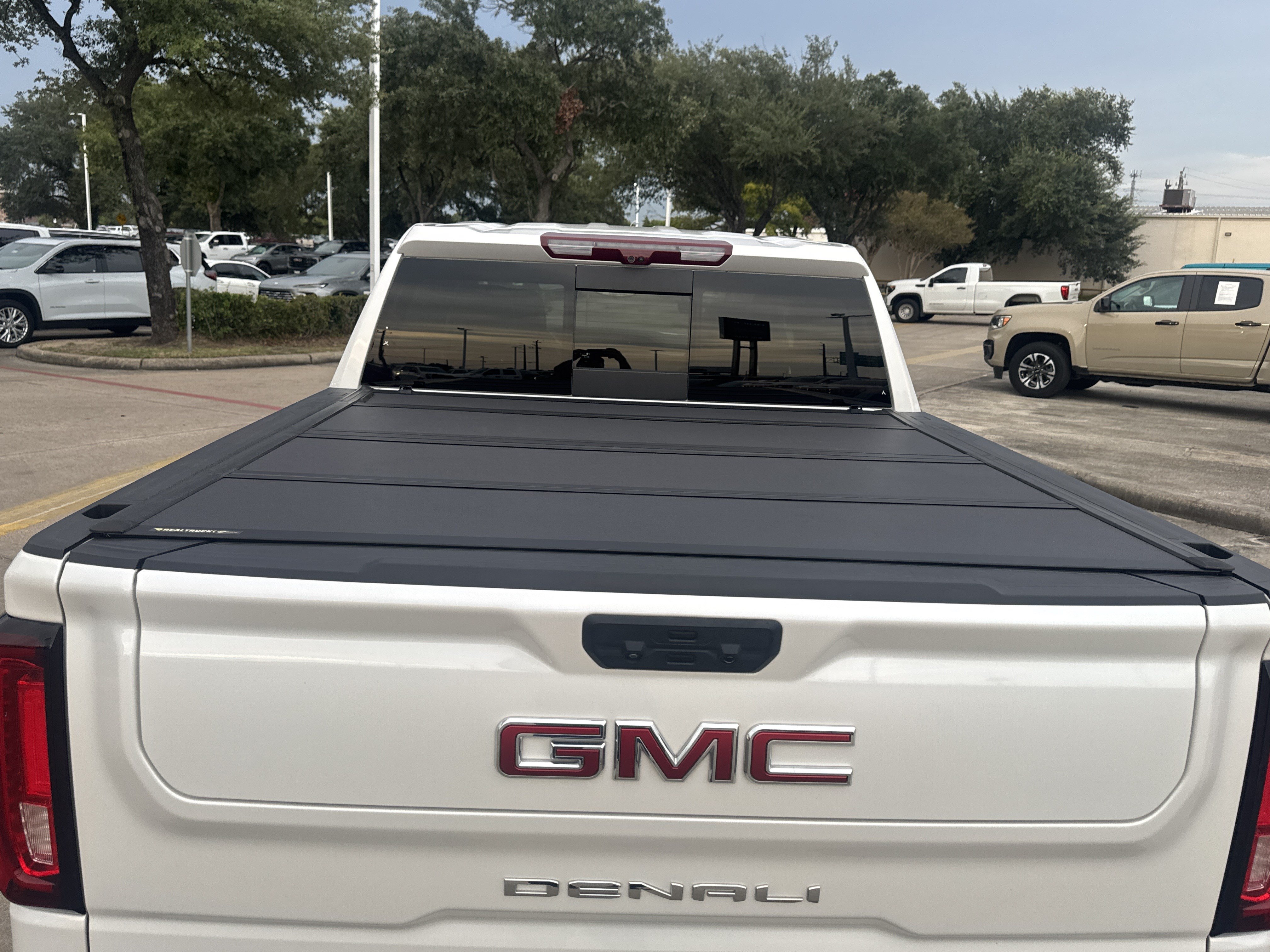 Used 2025 GMC Sierra 1500 Denali AWD/4WD image 14