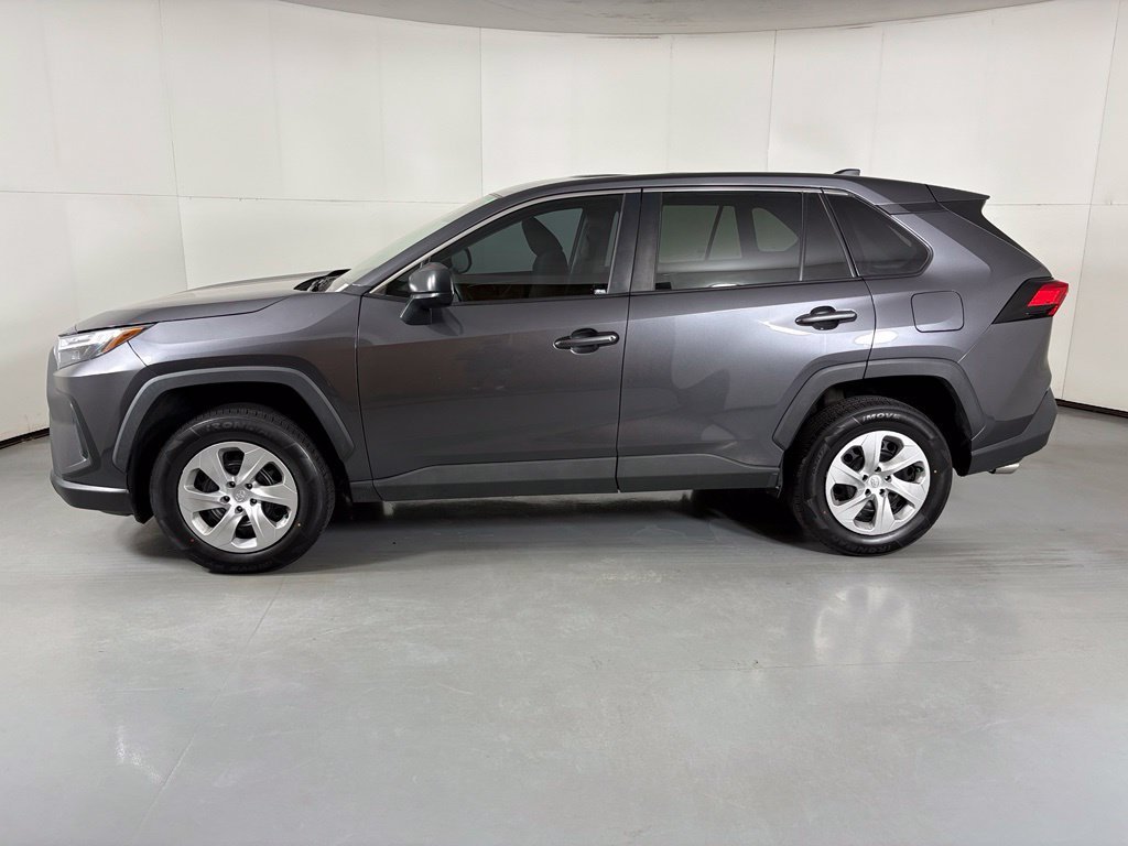 Used 2024 Toyota RAV4 LE FWD image 5