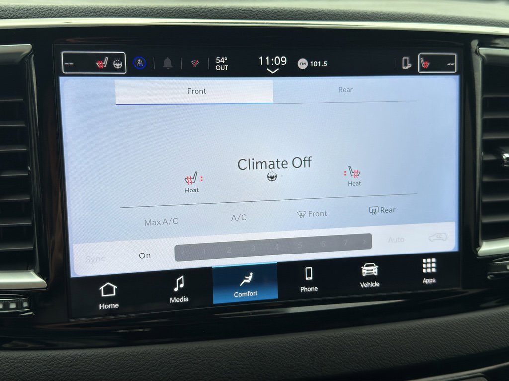 Used 2026 Chrysler Pacifica Select image 23