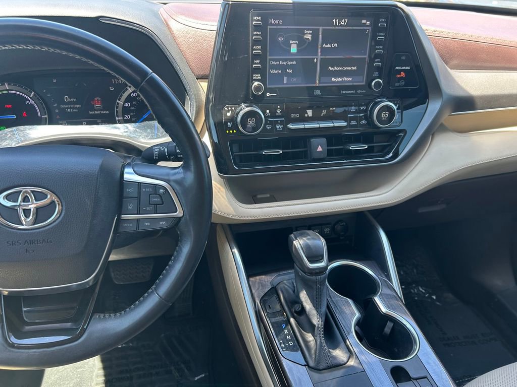 Used 2021 Toyota Highlander Limited FWD image 22
