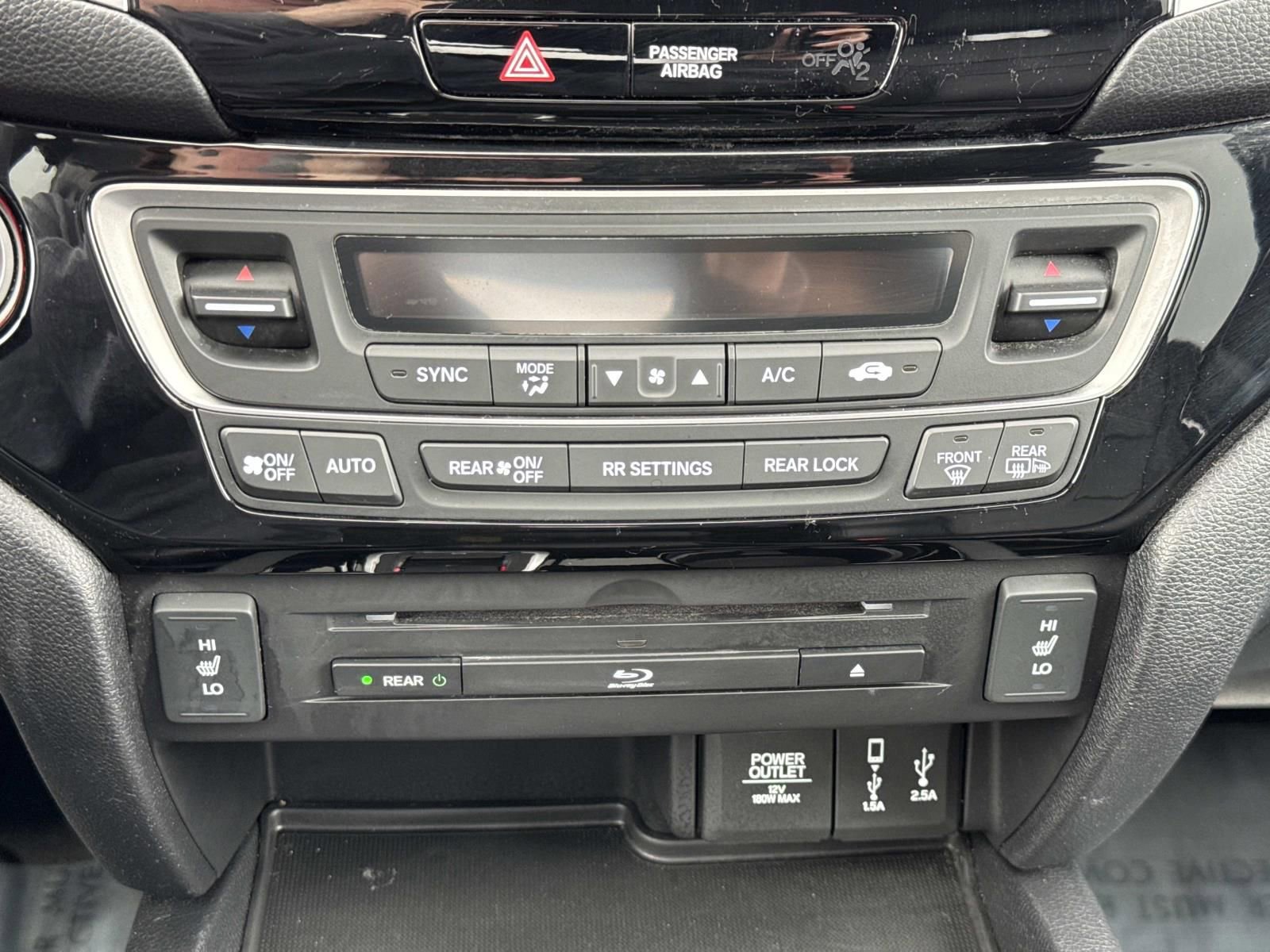 Used 2018 Honda Pilot Touring image 11