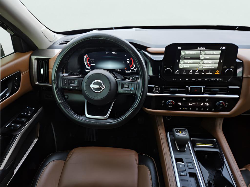 Used 2024 Nissan Pathfinder Platinum image 35