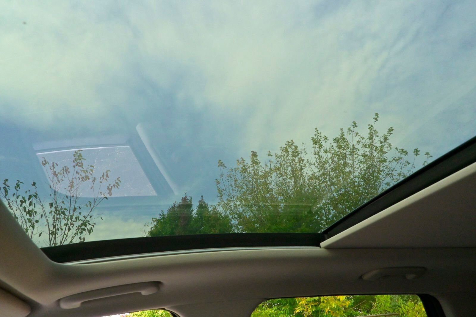 Used 2025 Kia Sorento S w/ Panoramic Sunroof Package image 12