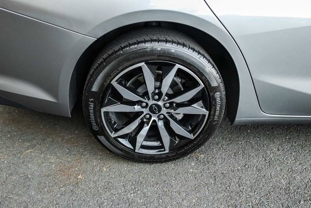 Used 2025 Chevrolet Malibu RS image 5