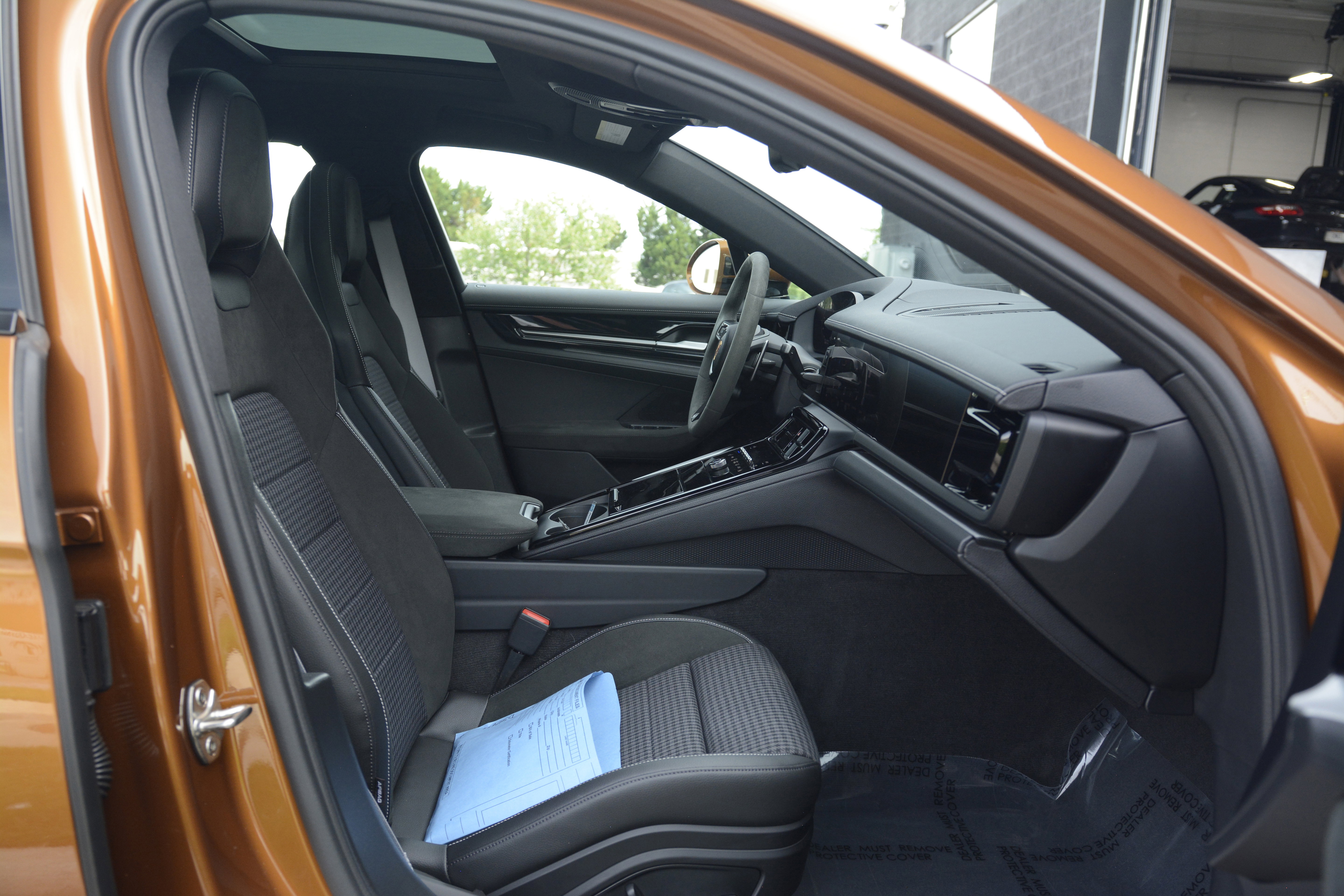 Certified 2025 Porsche Panamera 4 AWD/4WD image 32