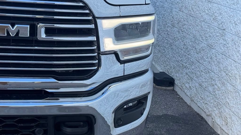 Used 2024 RAM 3500 Laramie w/ Towing Technology Group AWD/4WD image 9