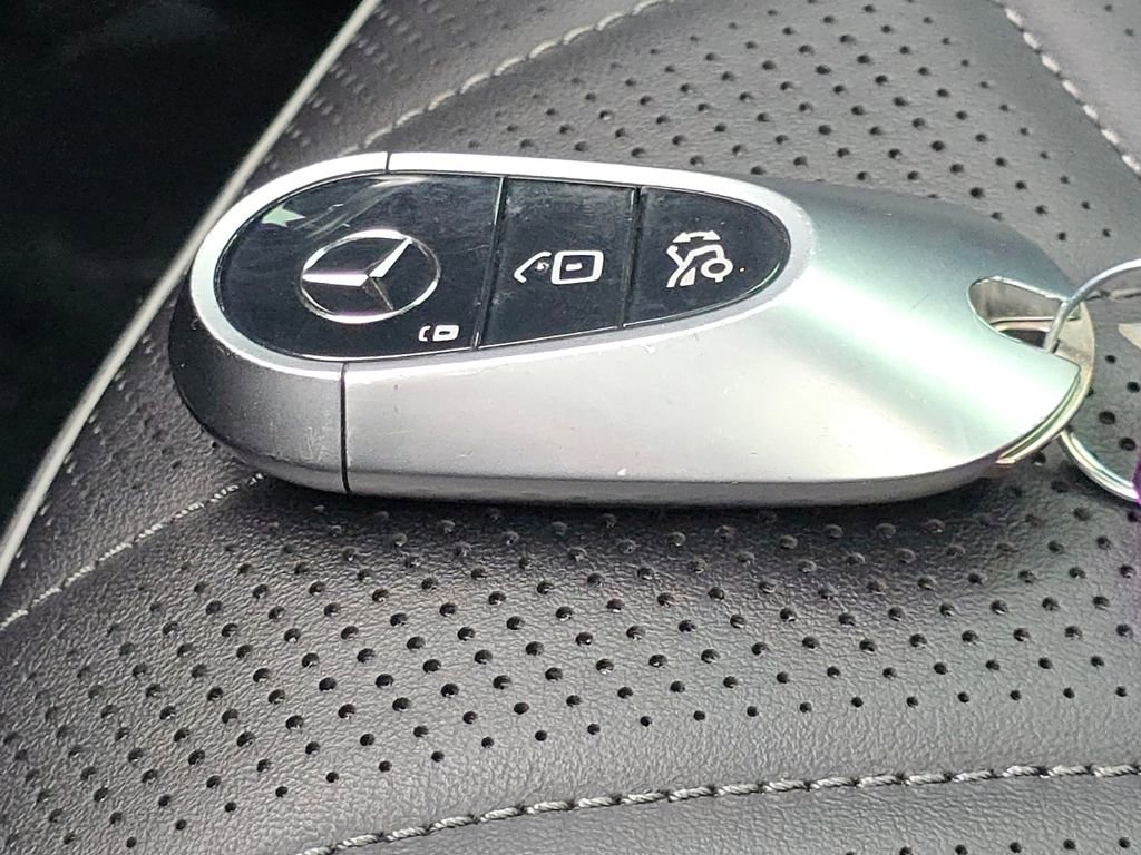 Certified 2023 Mercedes-Benz EQS 580 4MATIC SUV image 38