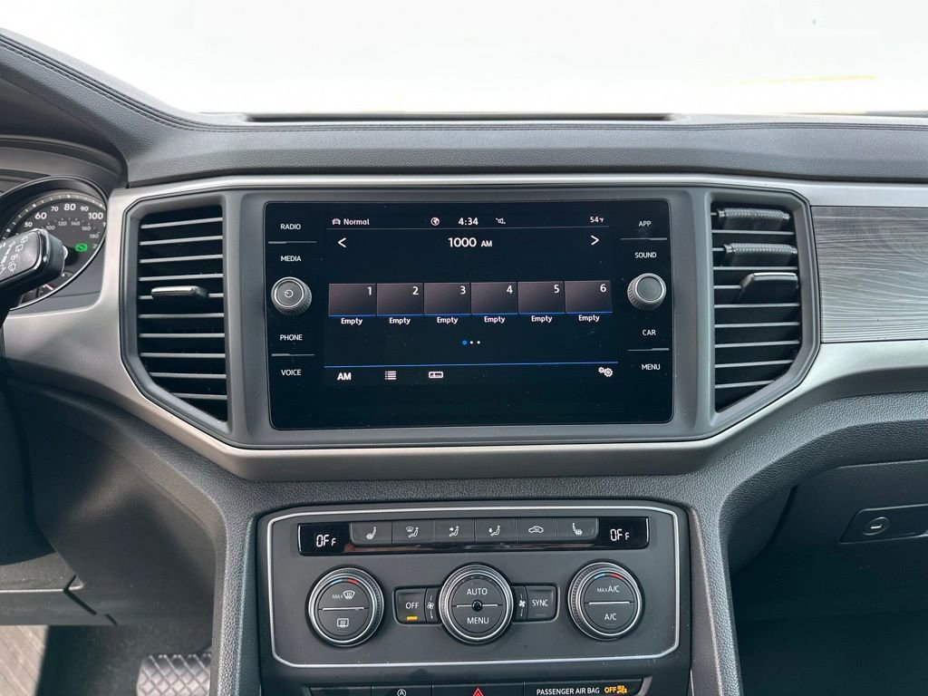 Used 2020 Volkswagen Atlas Cross Sport SE w/ Panoramic Sunroof Package image 36