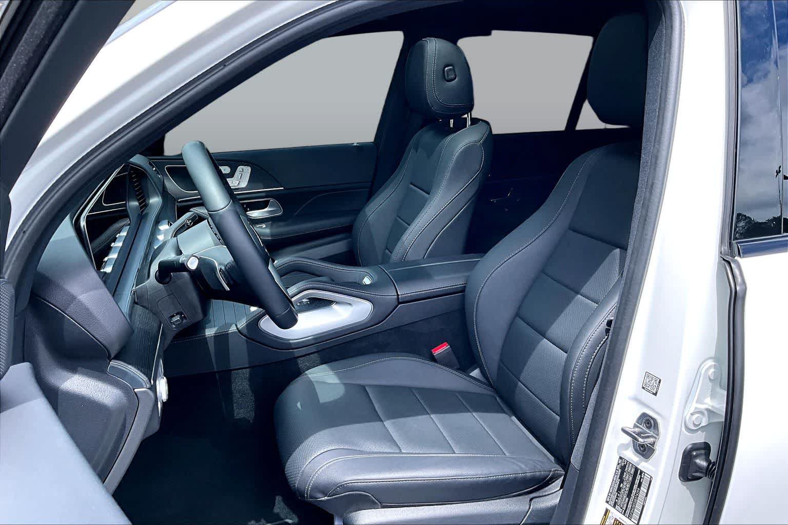 Used 2025 Mercedes-Benz GLE 450e 4MATIC image 8