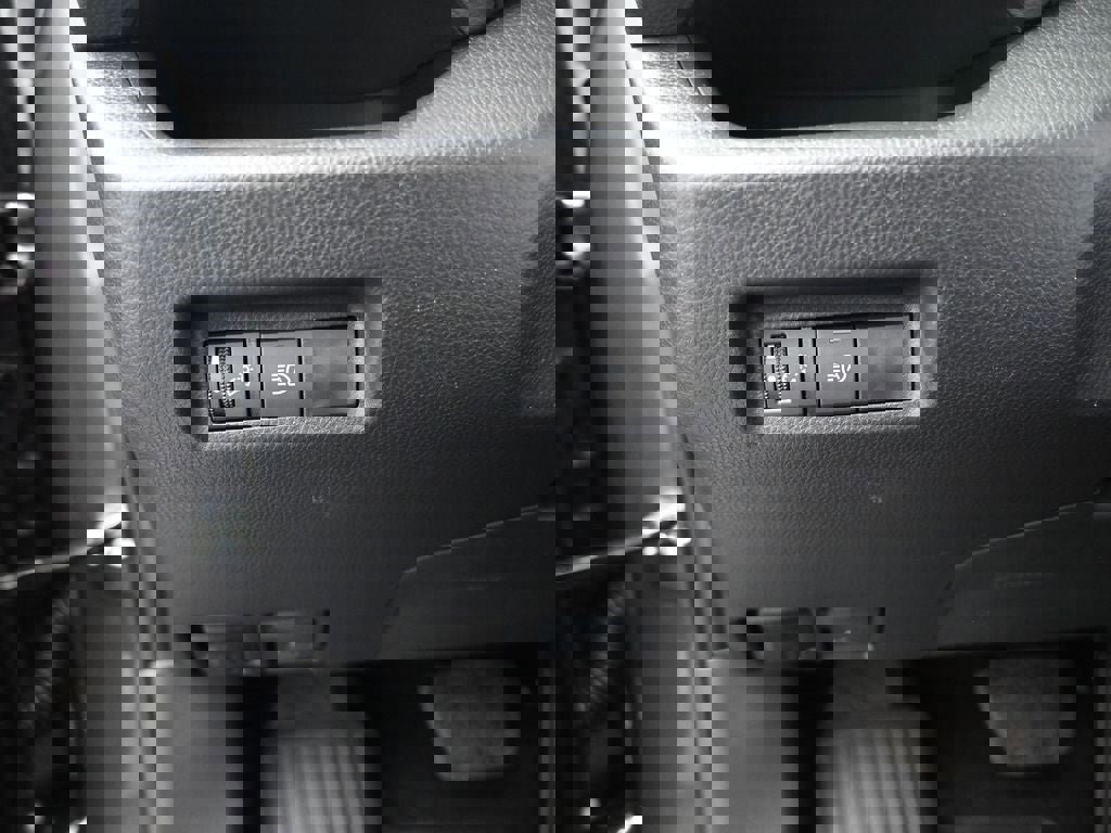 New 2025 Toyota RAV4 LE image 31