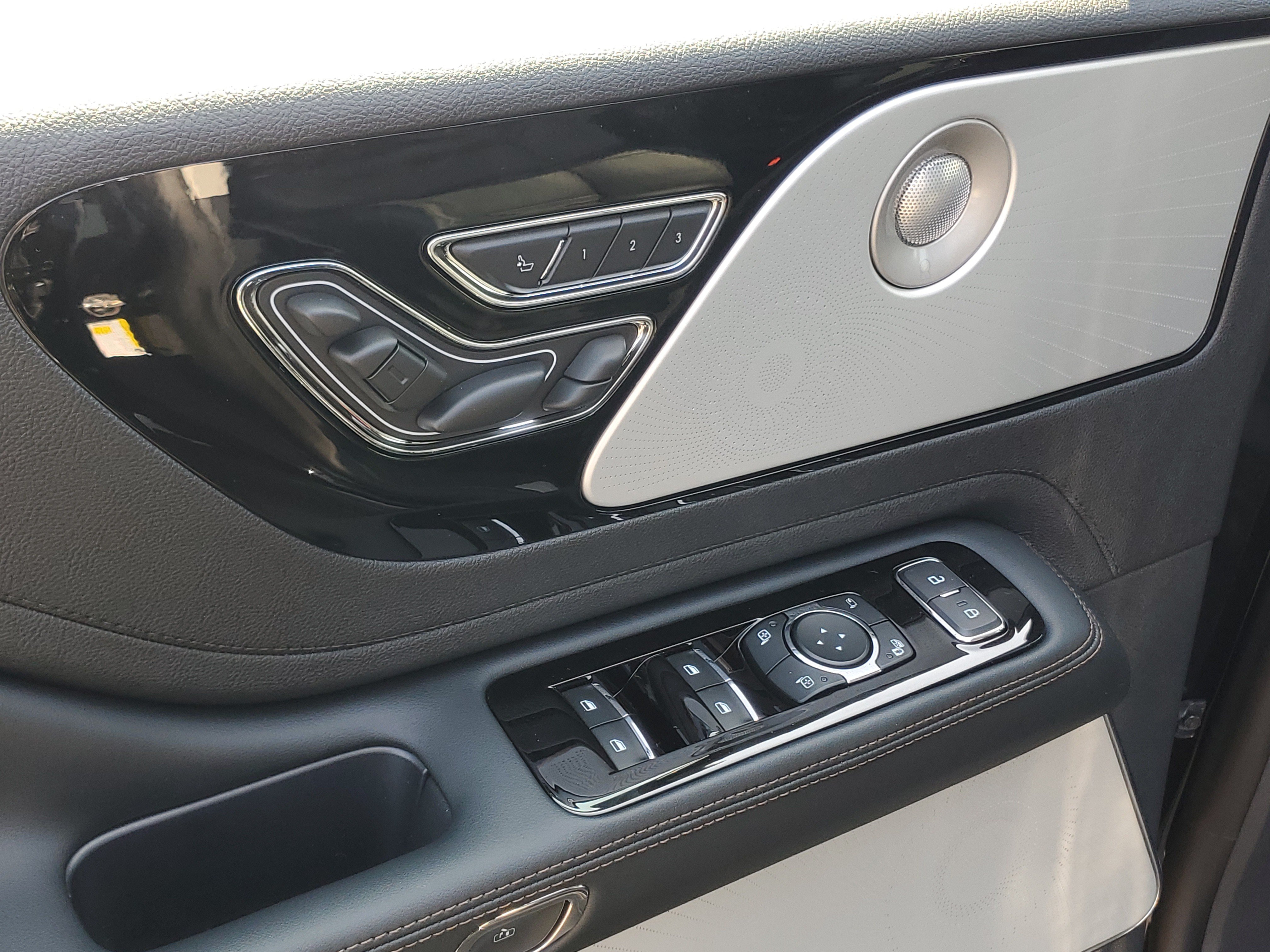 New 2026 Lincoln Aviator Reserve AWD/4WD image 9