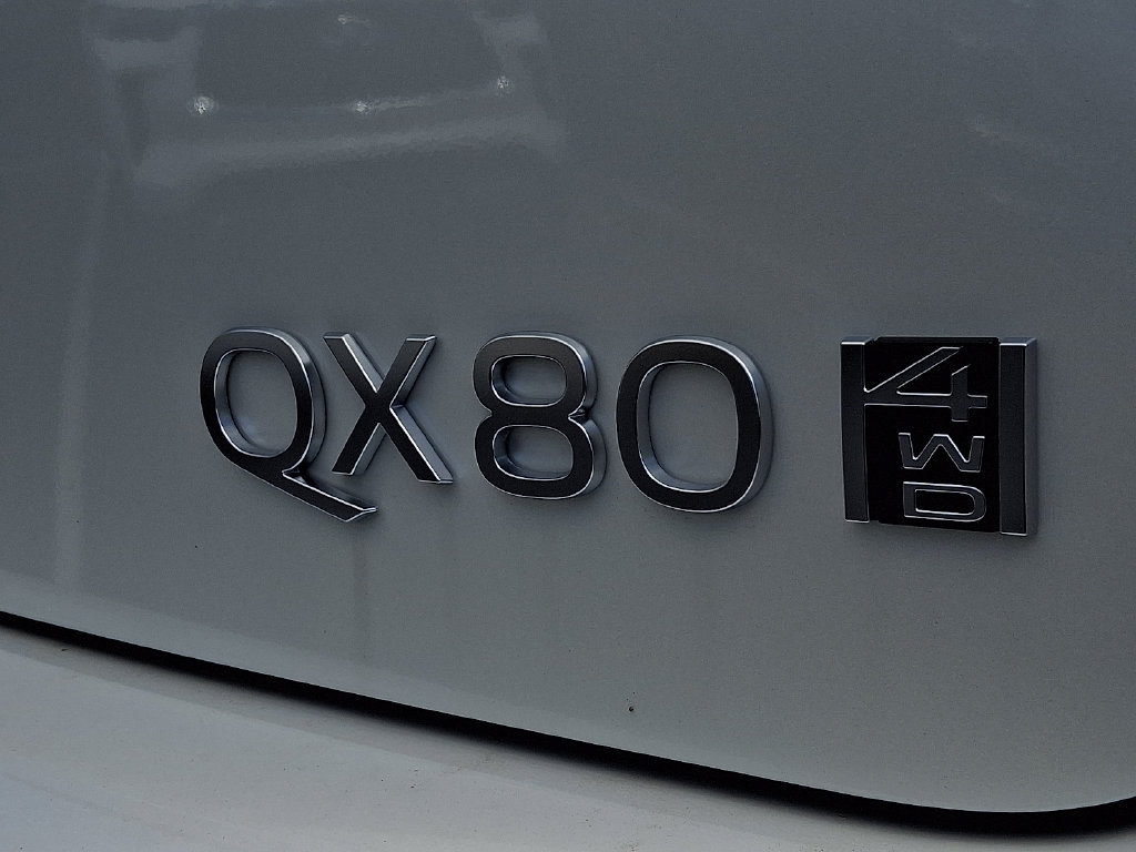 New 2027 INFINITI QX80 Luxe w/ Cargo Package AWD/4WD image 21