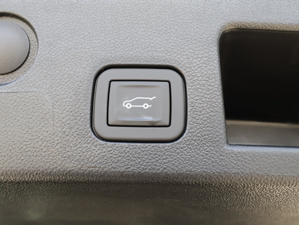 New 2026 Chevrolet Equinox ACTIV w/ Safety and Technology Package AWD/4WD image 29