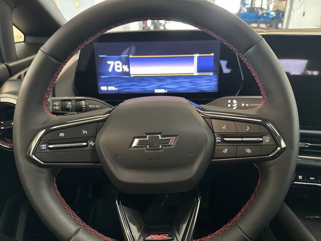 Used 2025 Chevrolet Equinox EV RS image 16